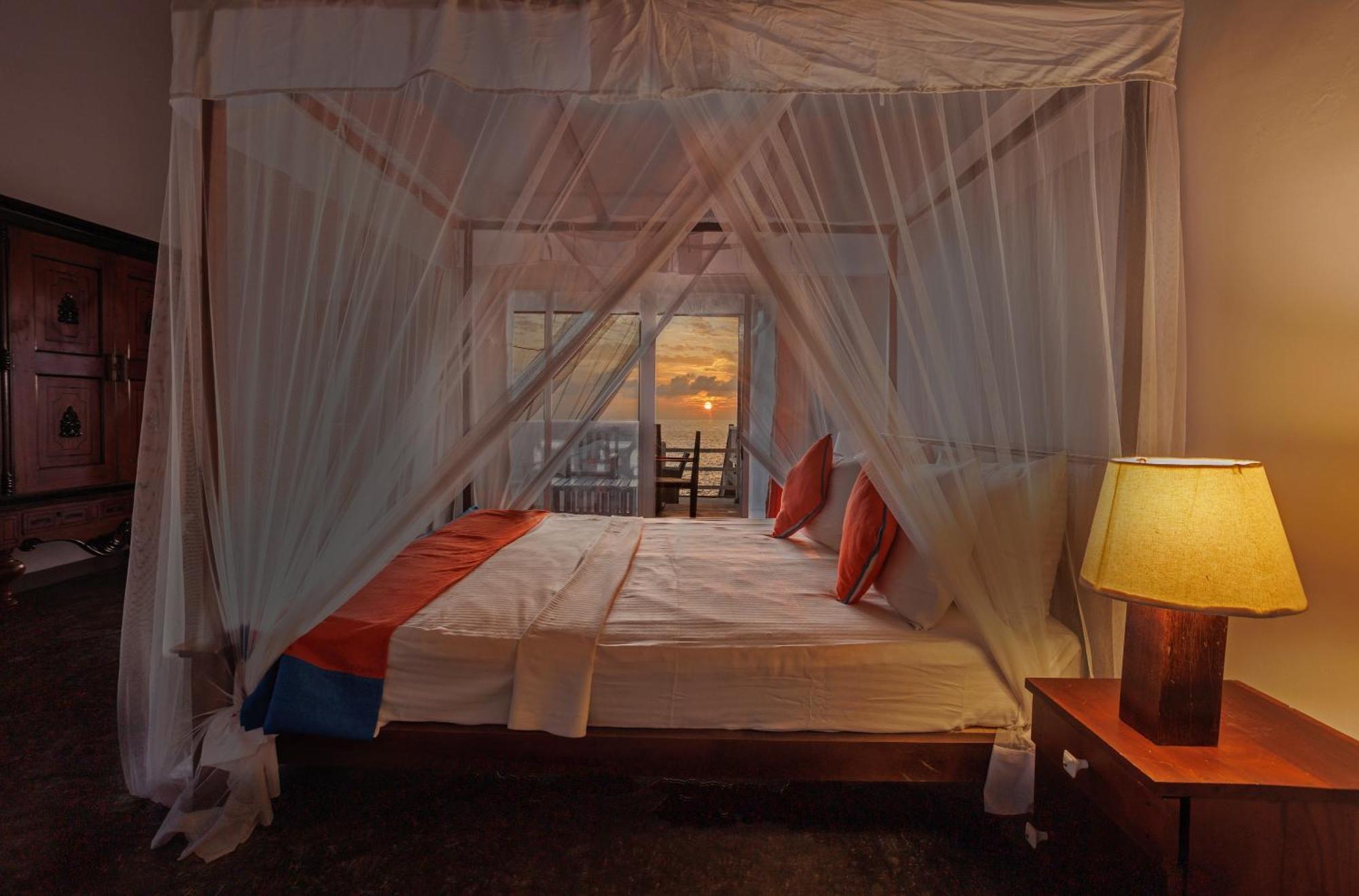Hotel Zeilan Sunset Point Unawatuna Exterior foto
