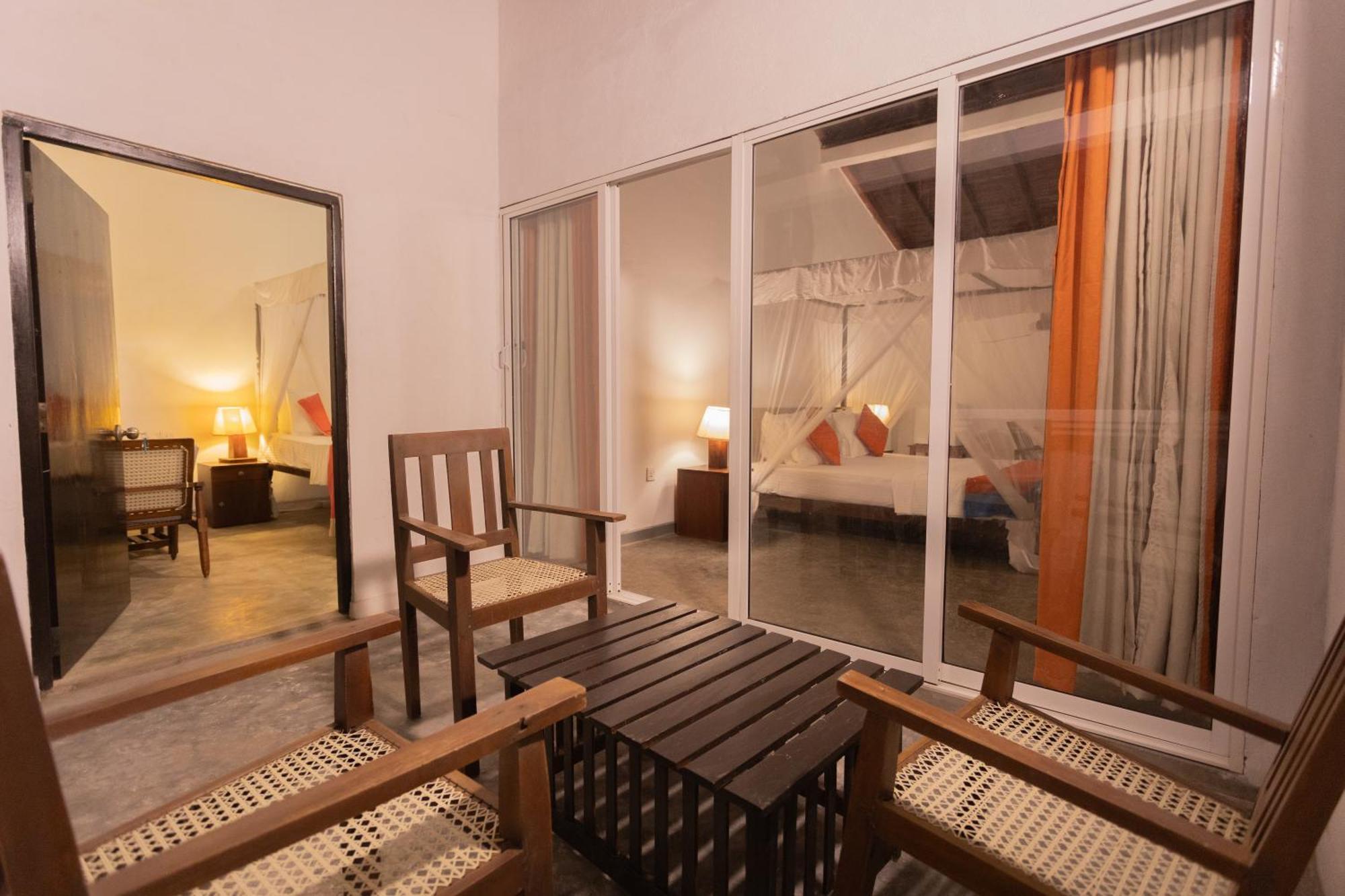 Hotel Zeilan Sunset Point Unawatuna Exterior foto
