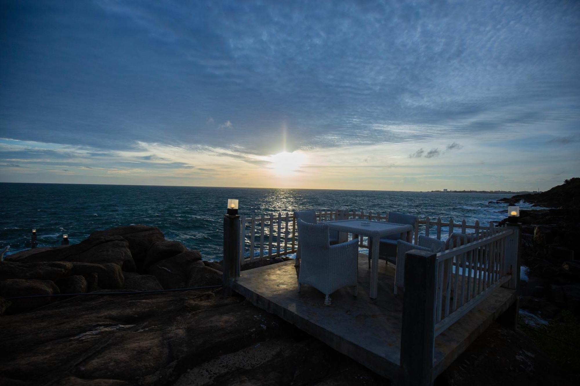Hotel Zeilan Sunset Point Unawatuna Exterior foto